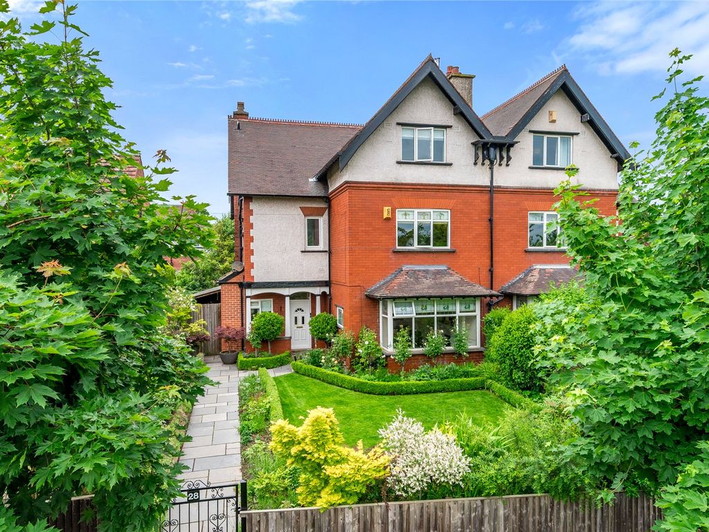 5 bed semidetached house for sale in Sandal Avenue, Wakefield, West