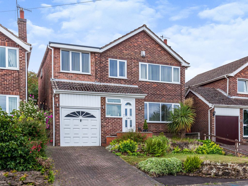 5 bed detached house for sale in Shenfield Gardens, Rise Park NG5 Zoopla