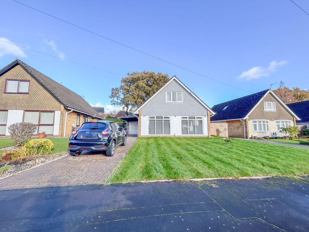 4 bed detached house for sale in Holland Close, Rogerstone NP10, £450,000 Zoopla