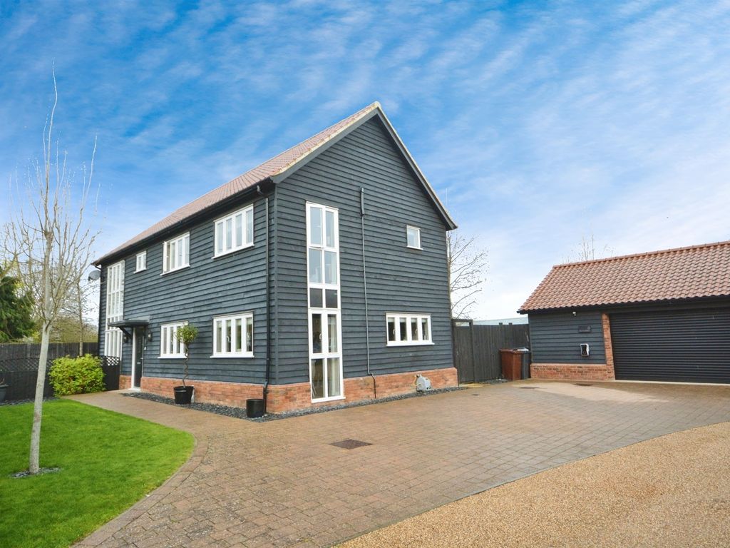 4 bed detached house for sale in The Pastures, Writtle, Chelmsford CM1, £800,000 Zoopla