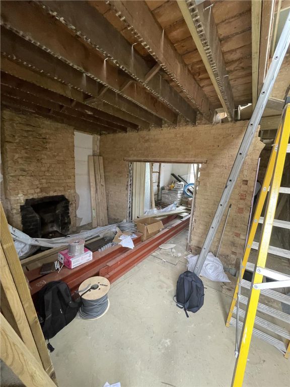 1 Kingsley Gardens, Northampton, East Midlands NN2  