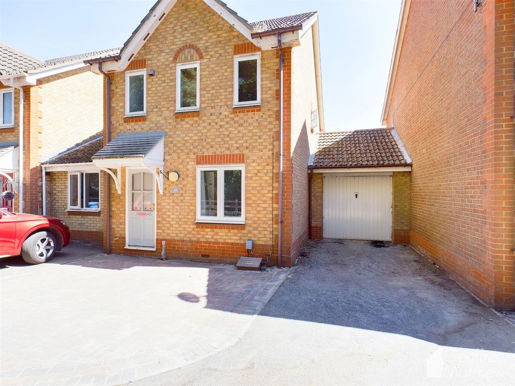 3 bed linkdetached house for sale in Tamar Close, Great Ashby