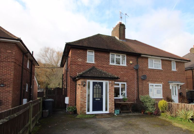 2 bed semidetached house for sale in Fassetts Road, Loudwater, High