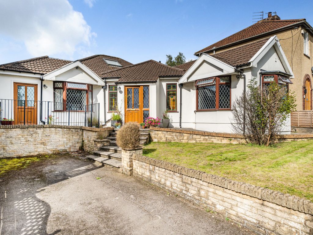 3 bed bungalow for sale in Greenbank Road, Hanham, Bristol BS15, £