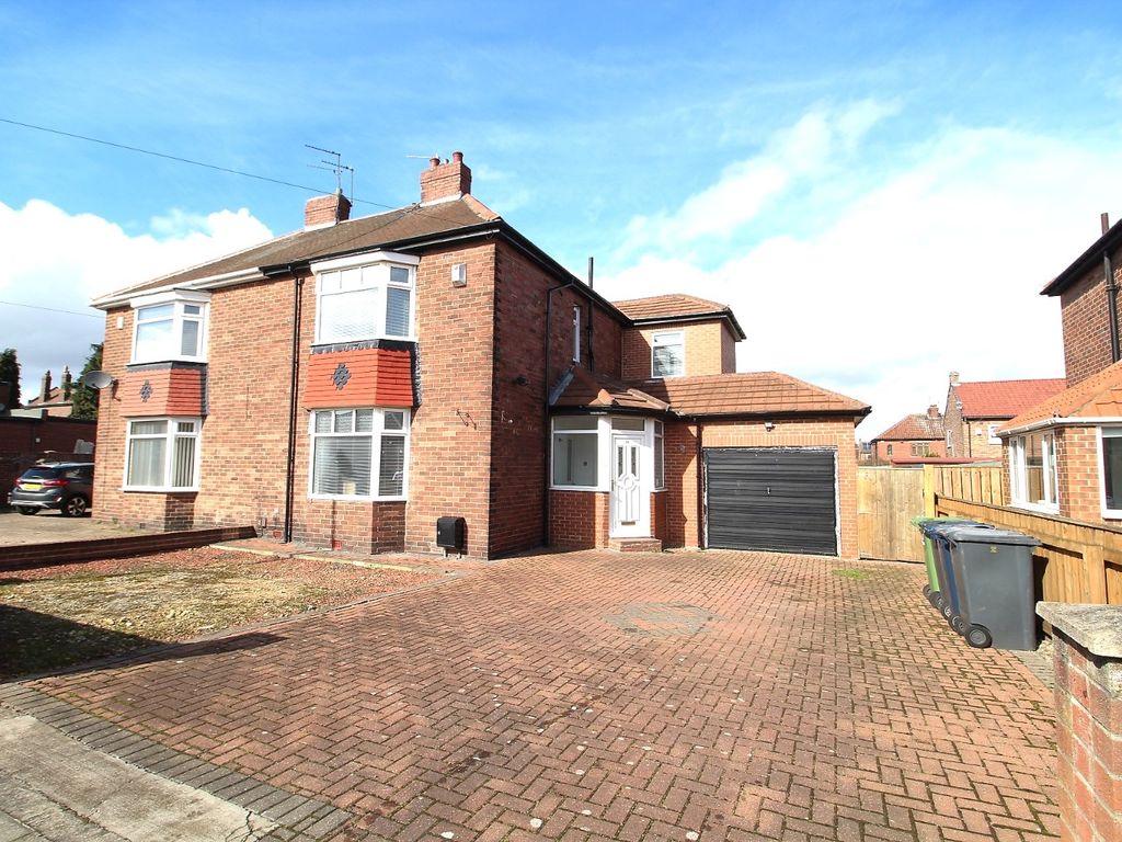 3 bed semidetached house for sale in Hartleyburn Avenue, Hebburn, Tyne