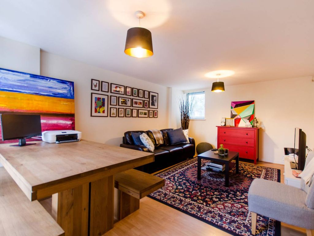 1 bed flat to rent in Peckham Rye, Peckham Rye, London SE15, £1,850 pcm