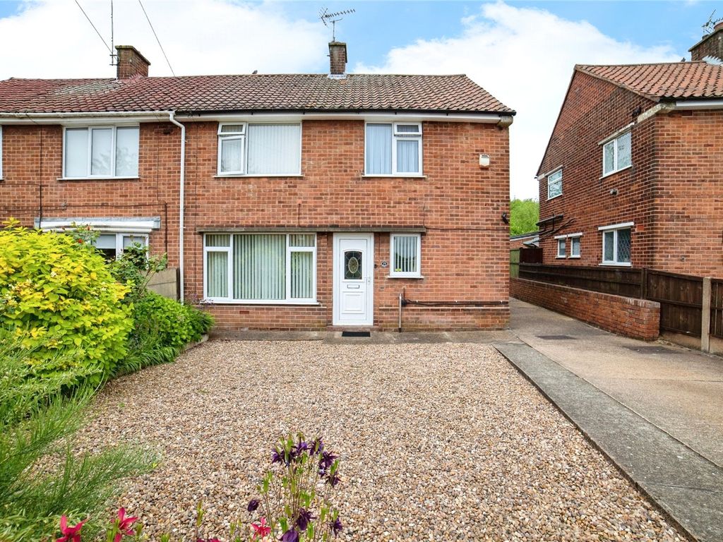 3 bed semidetached house for sale in Stanton Crescent, SuttonIn