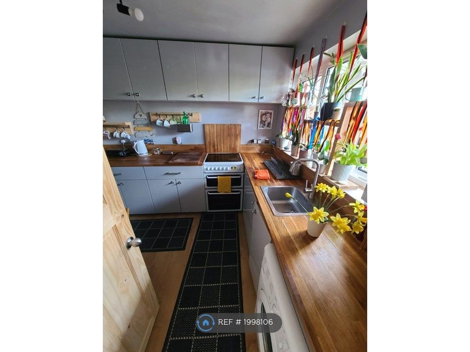 3 bed to rent in Tendring Court, Hutton, Brentwood CM13, £