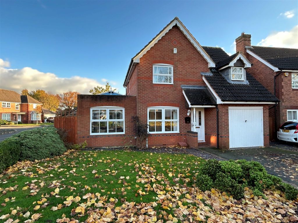 3 bed detached house for sale in Saracen Drive, Sutton Coldfield B75, £