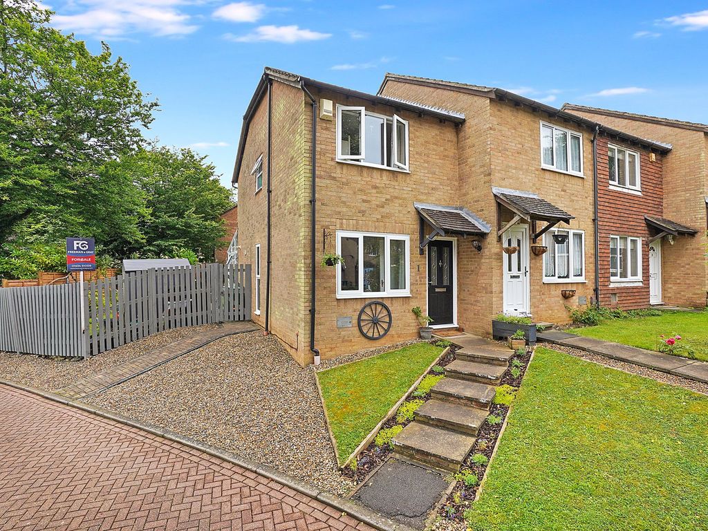 2 Bed End Terrace House For Sale In Quinion Close Walderslade Woods