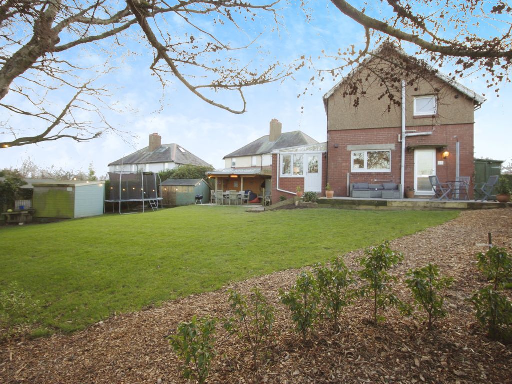 3 bed semidetached house for sale in Hipsburn Crescent, Lesbury