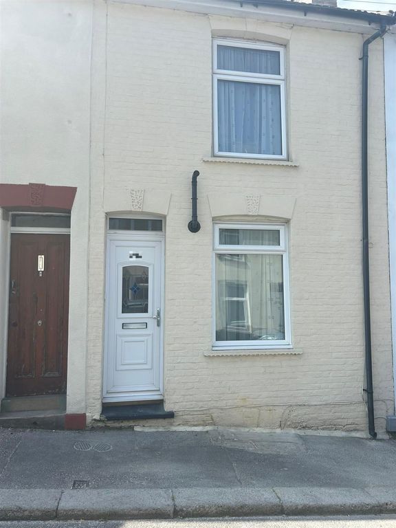 3 bed terraced house for sale in Sturla Road, Chatham, Kent ME4, £