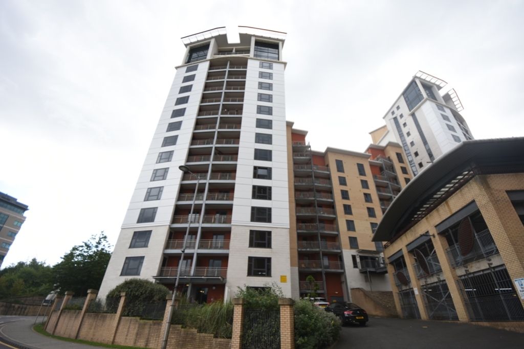 2 bed flat to rent in Baltic Quay, Mill Road, Gateshead NE8 Zoopla