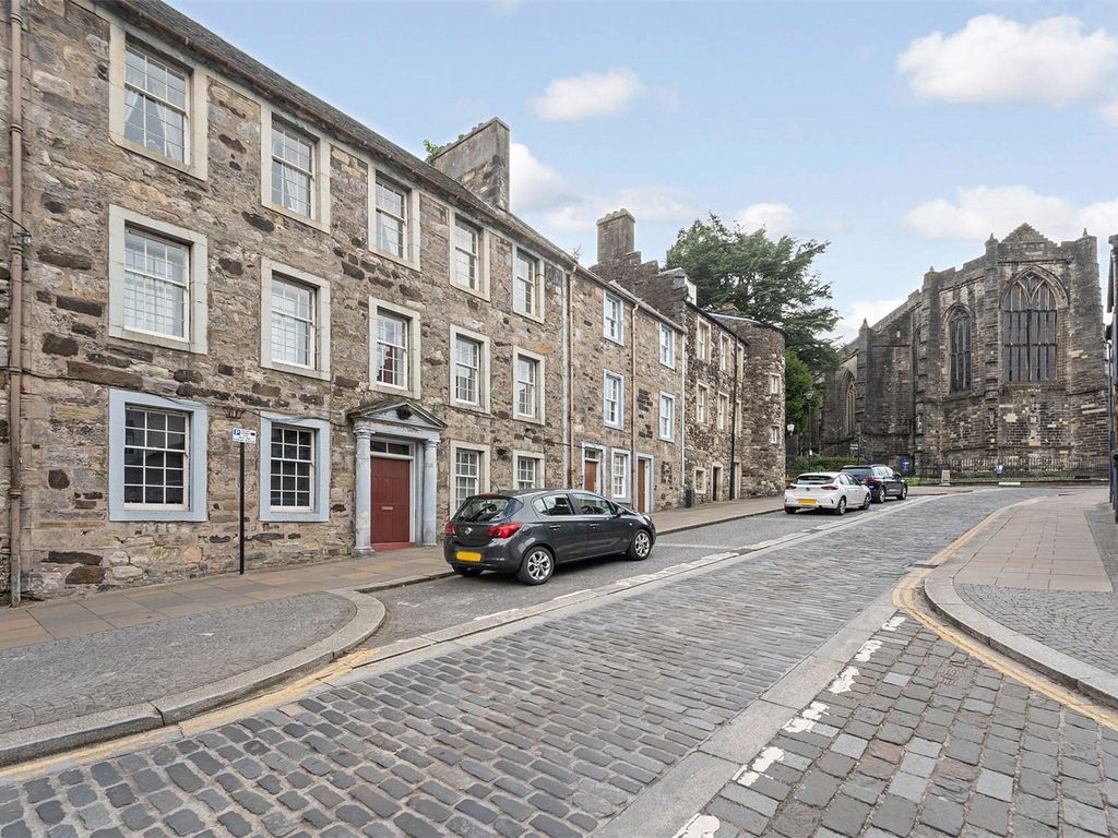 3 bed flat for sale in St. John Street, Stirling FK8 Zoopla