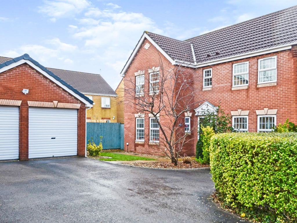 4 bed detached house for sale in Rowan Tree Lane, Miskin, Pontyclun
