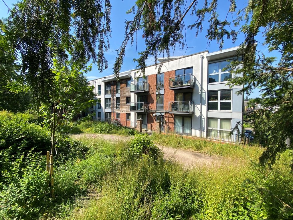 2 bed flat to rent in Mckenzie Court, Maidstone ME14 Zoopla