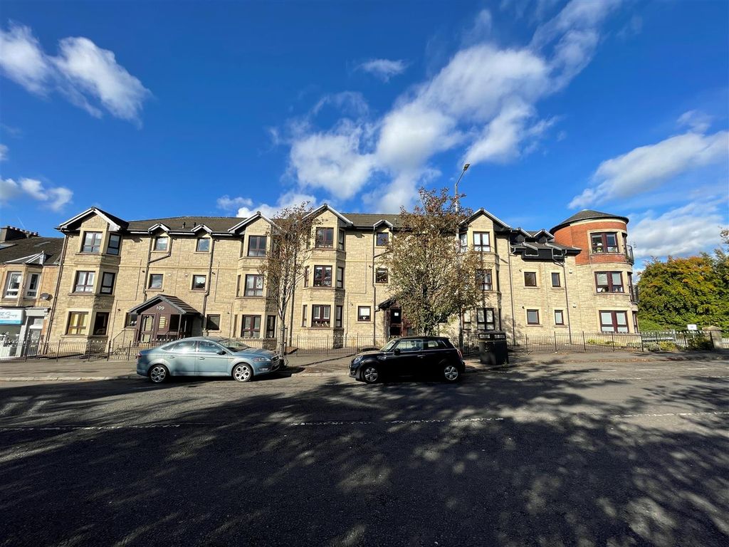2 bed flat for sale in Queens Court, Cumbernauld Road, Stepps, Glasgow