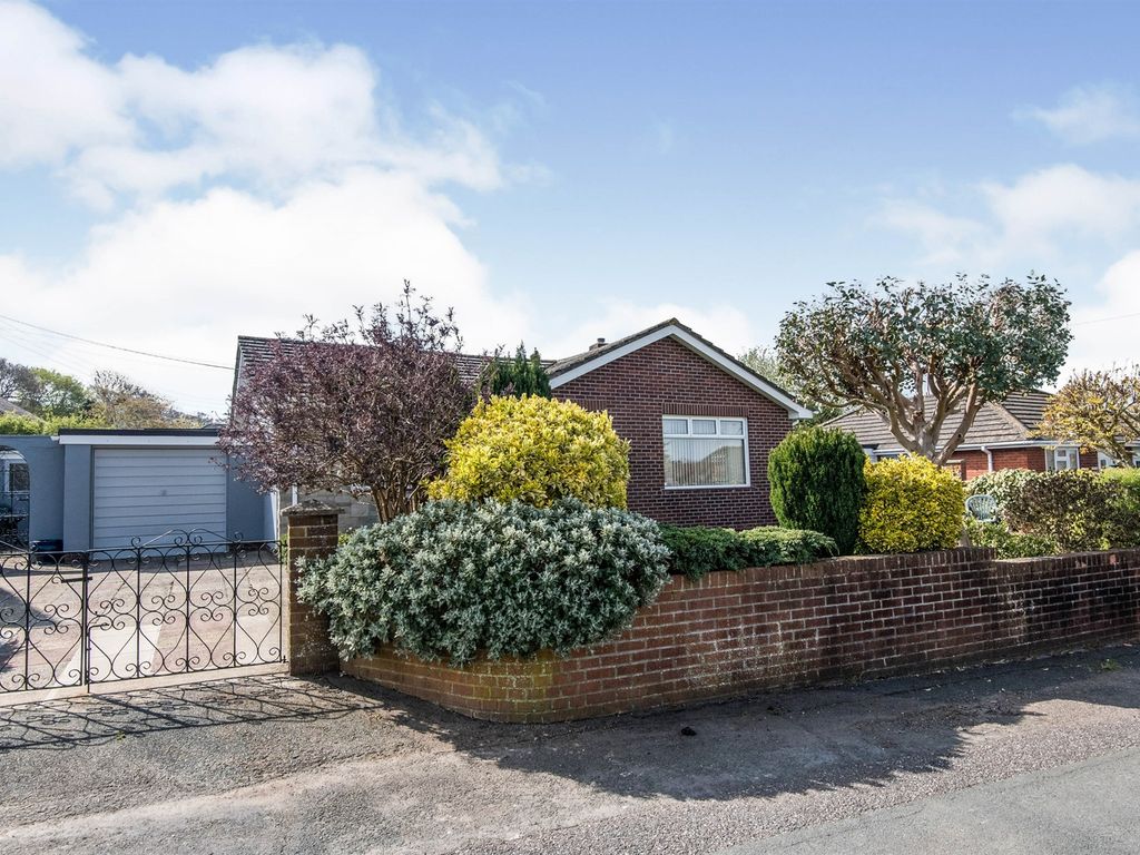2 bed detached bungalow for sale in Lindridge Lane, Kingsteignton