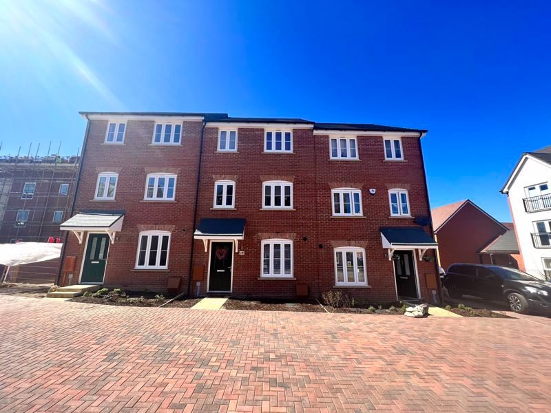 New home, 3 bed town house for sale in Plot 515, The Belbury, Milton Keynes MK3 Zoopla
