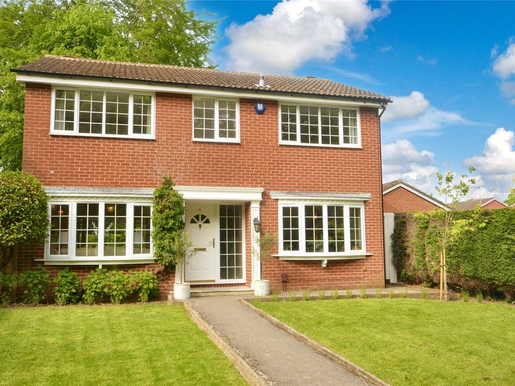 4 bed detached house for sale in St. Helens Grove, Adel, Leeds LS16, £