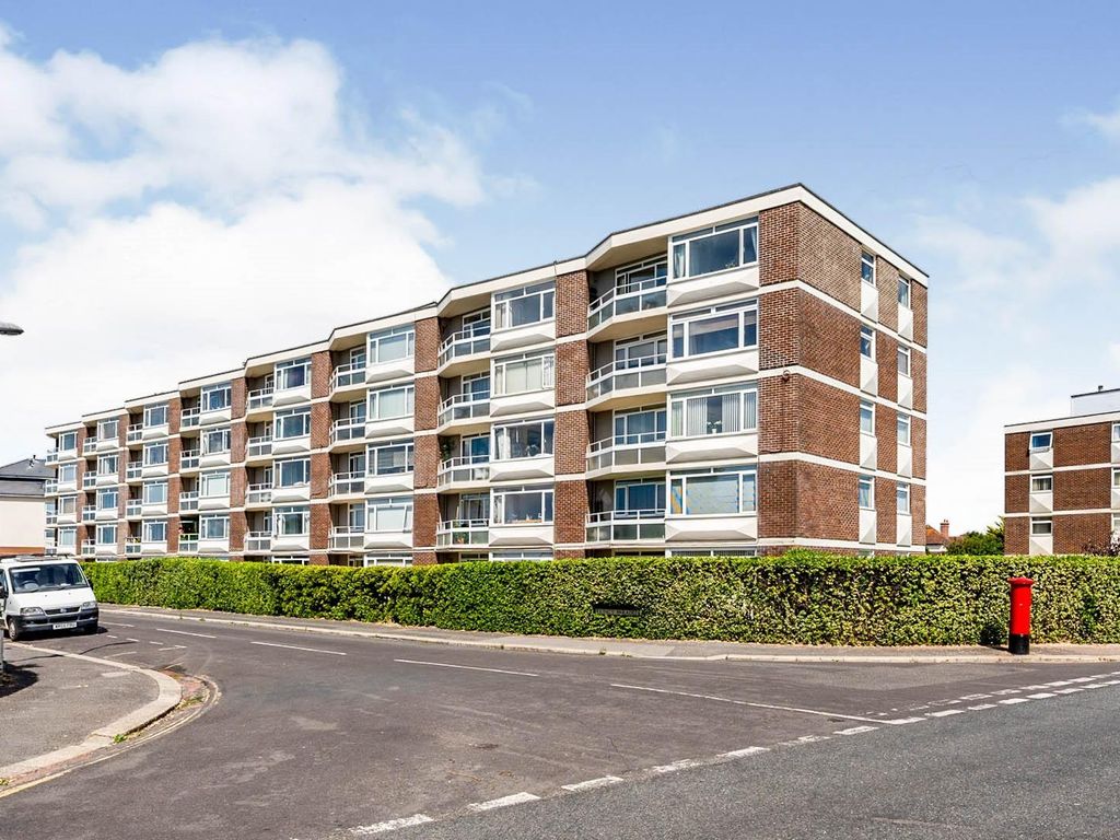 2 bed flat to rent in Nyewood Lane, Bognor Regis PO21, £1,450 pcm Zoopla