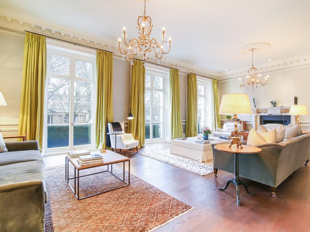 3 bed flat for sale in Buckingham Gate, St James's SW1E, £13,000,000