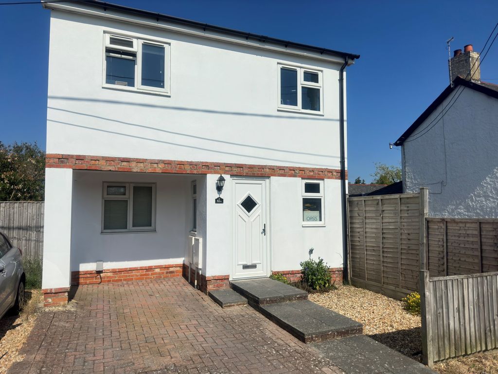 3 bed detached house for sale in Upper Sherborne Road, Basingstoke RG21