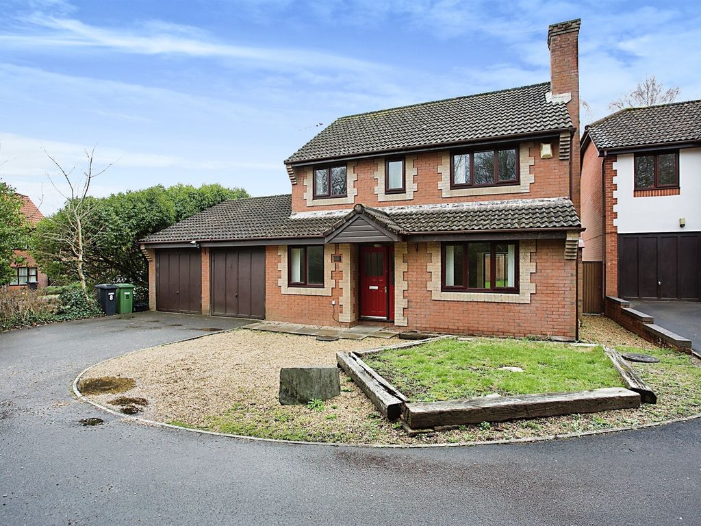 4 bed detached house for sale in Clover Way, Hedge End, Southampton