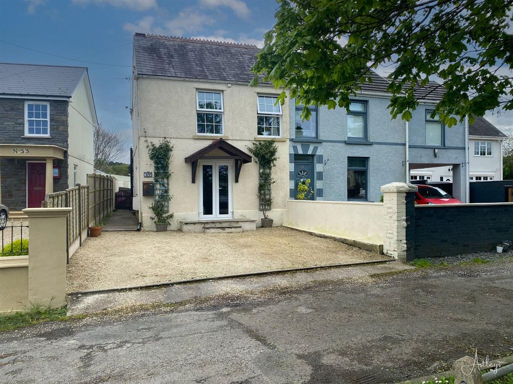 3 bed semidetached house for sale in Pencaerfenni Lane, Crofty