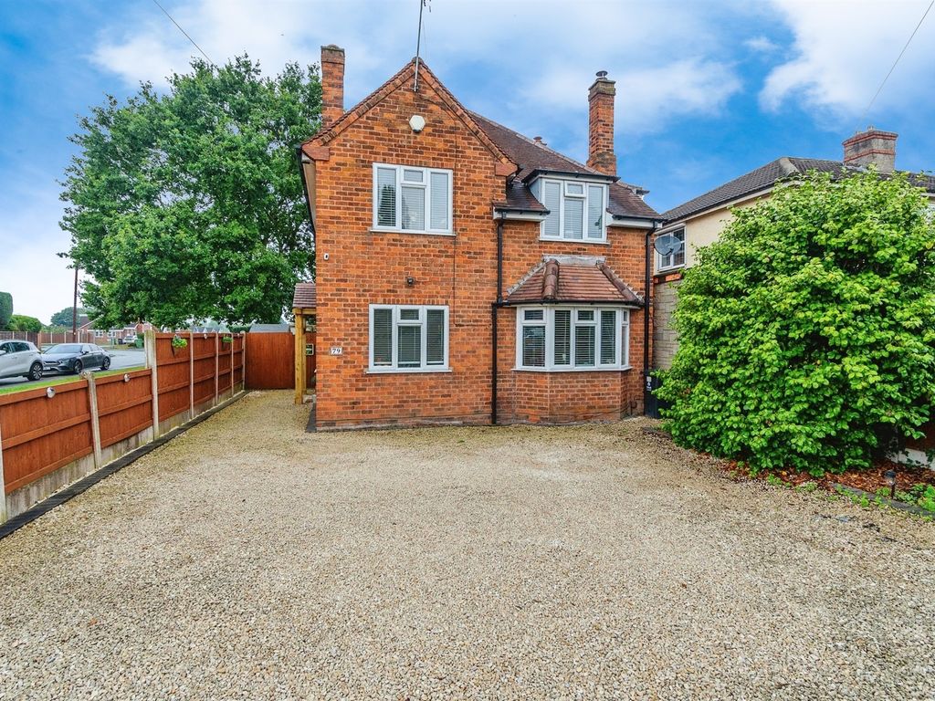 3 bed detached house for sale in Lucknow Road, Willenhall WV12, £