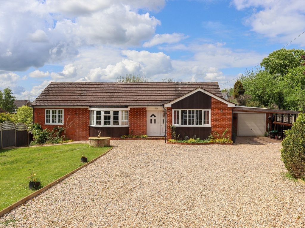 4 bed bungalow for sale in Jacklyns Lane, Alresford SO24 Zoopla