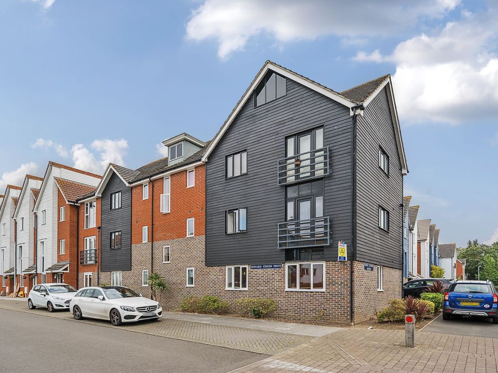 2 bed flat for sale in Edward Vinson Drive, Faversham ME13, £195,000