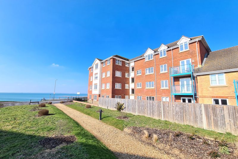 3 bed flat for sale in Marine Parade West, LeeOnTheSolent PO13 Zoopla