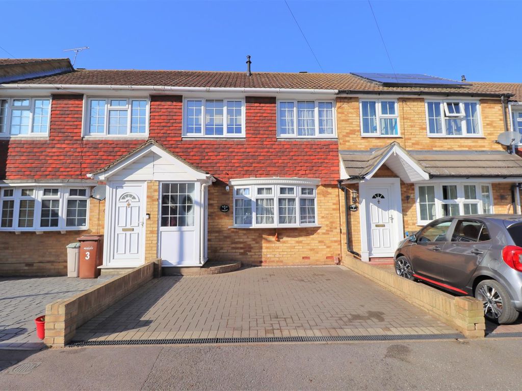 3 bed terraced house for sale in Lambourne Place, Rainham, Gillingham