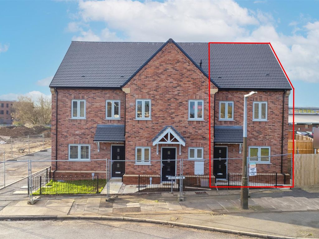 New home, 3 bed end terrace house for sale in Briar Gate, Long Eaton