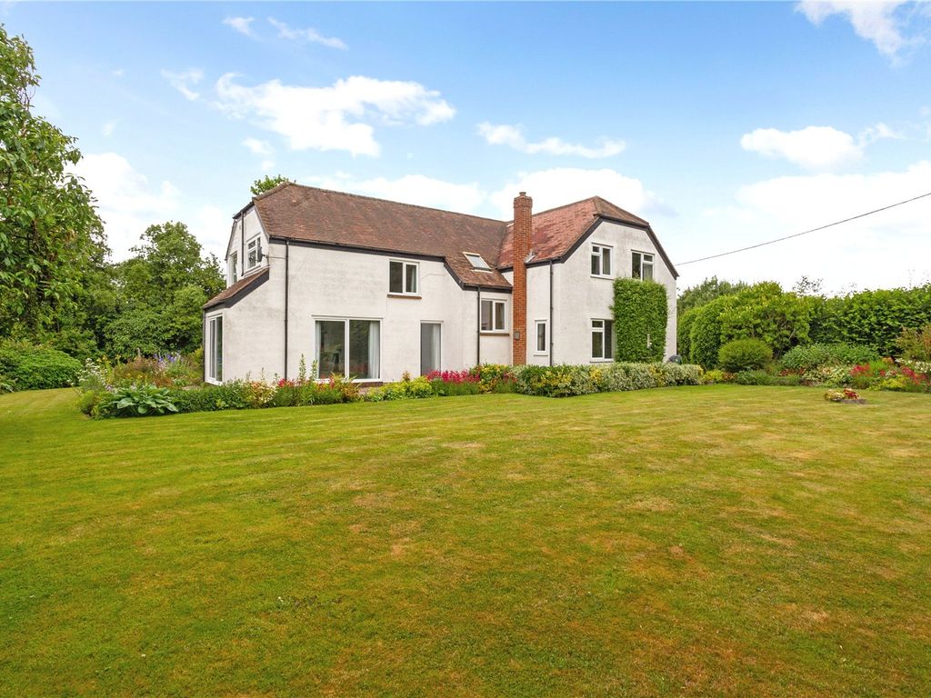 4 bed detached house for sale in Christmas Common, Watlington