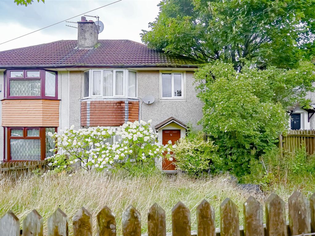 3 bed semidetached house for sale in Broadfield Road, Oswaldtwistle