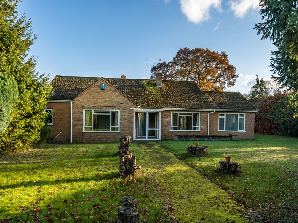 3 bed detached bungalow for sale in Bower Hill Drive, StourportOn