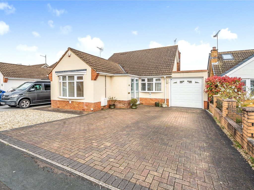 3 bed bungalow for sale in Queensfield, Swindon SN2, £335,000 Zoopla