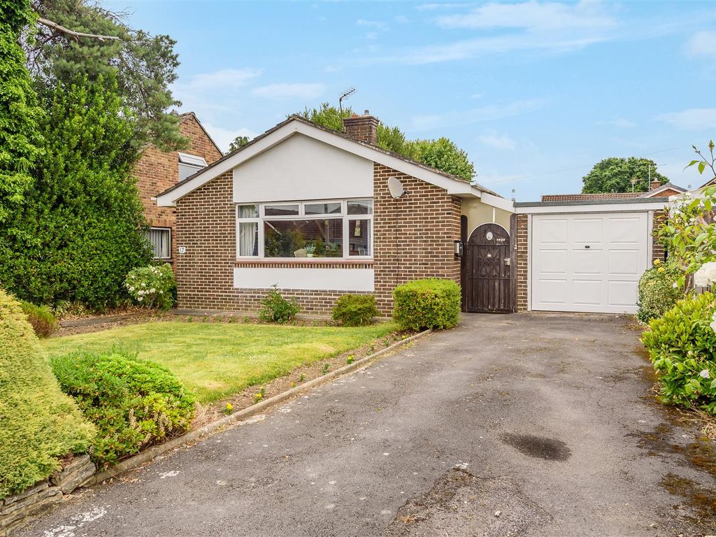 3 bed detached bungalow for sale in Middle Road, North Baddesley