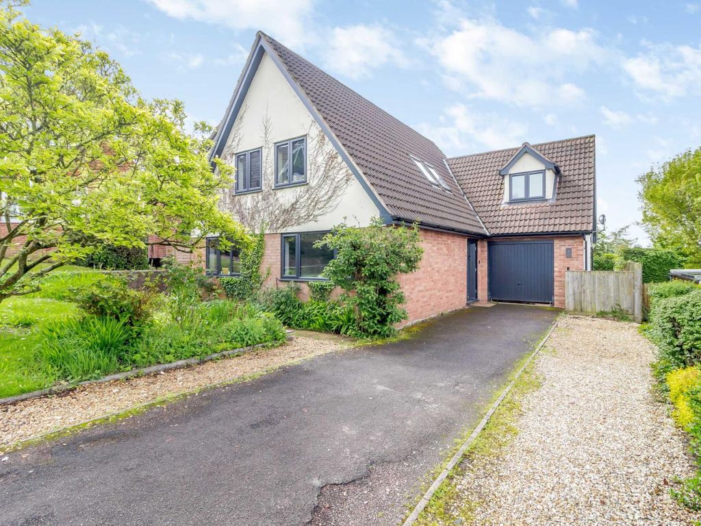 4 bed detached house for sale in Duchess Close, Monmouth, Monmouthshire