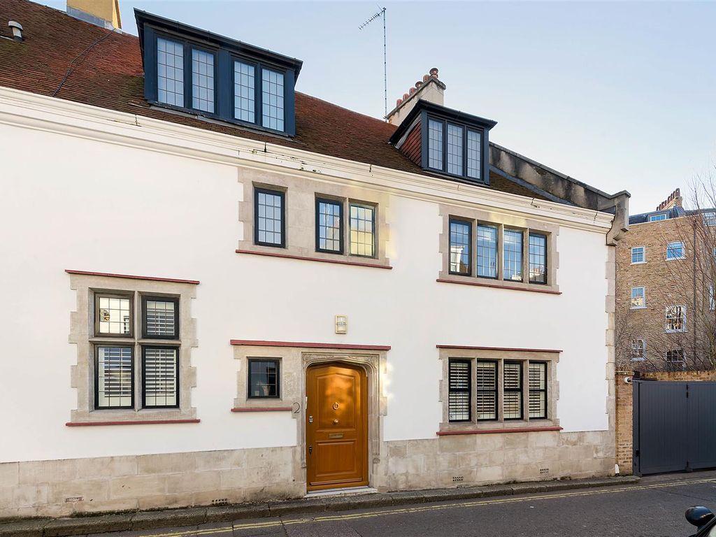 Ennismore Street, London SW7  