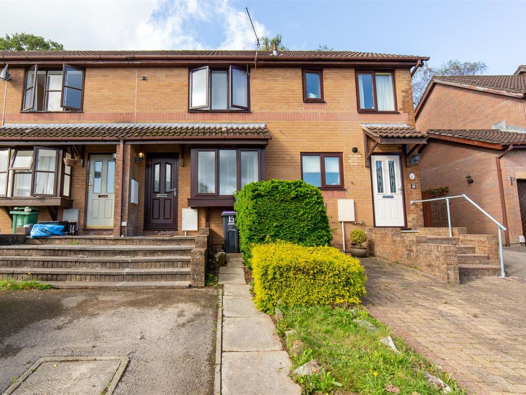 2 bed property for sale in Clover Court, Ty Canol, Cwmbran NP44, £