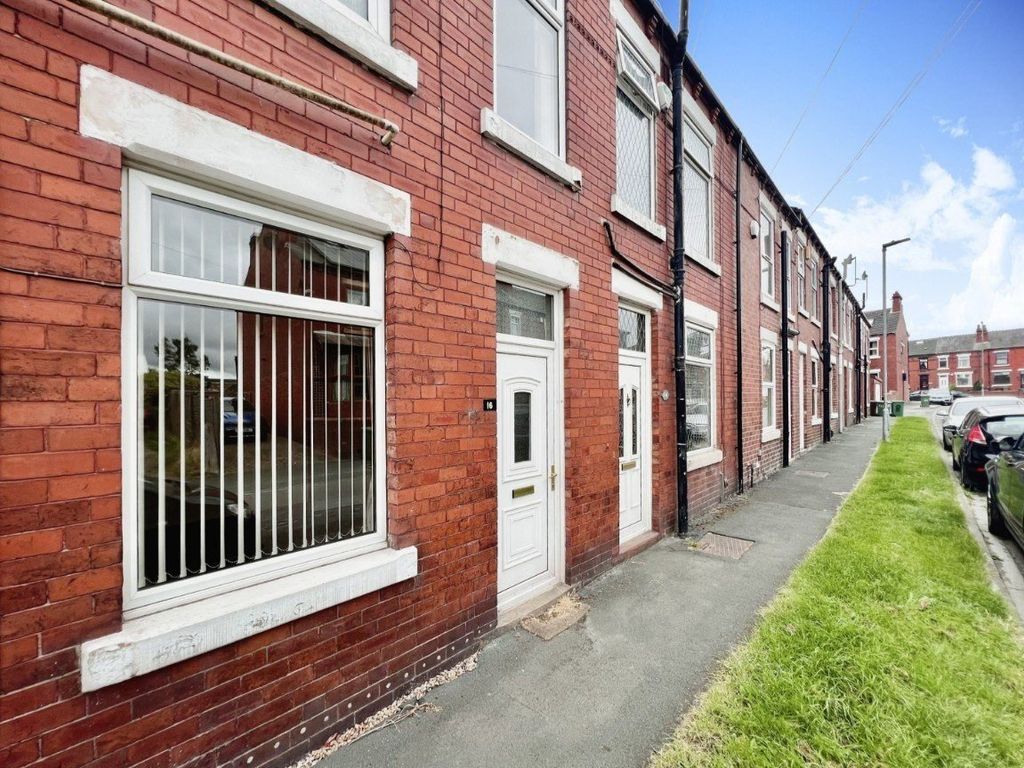 2 bed terraced house for sale in Silver Street, Newton Hill, Wakefield
