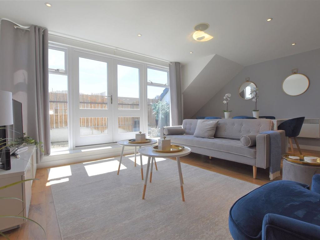 3 bed flat for sale in Hurley House, Park Lodge Avenue, West Drayton
