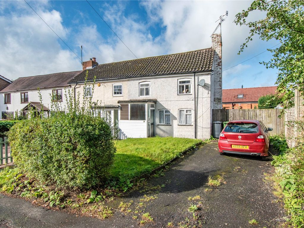 2 bed end terrace house for sale in The Dock, Catshill, Bromsgrove