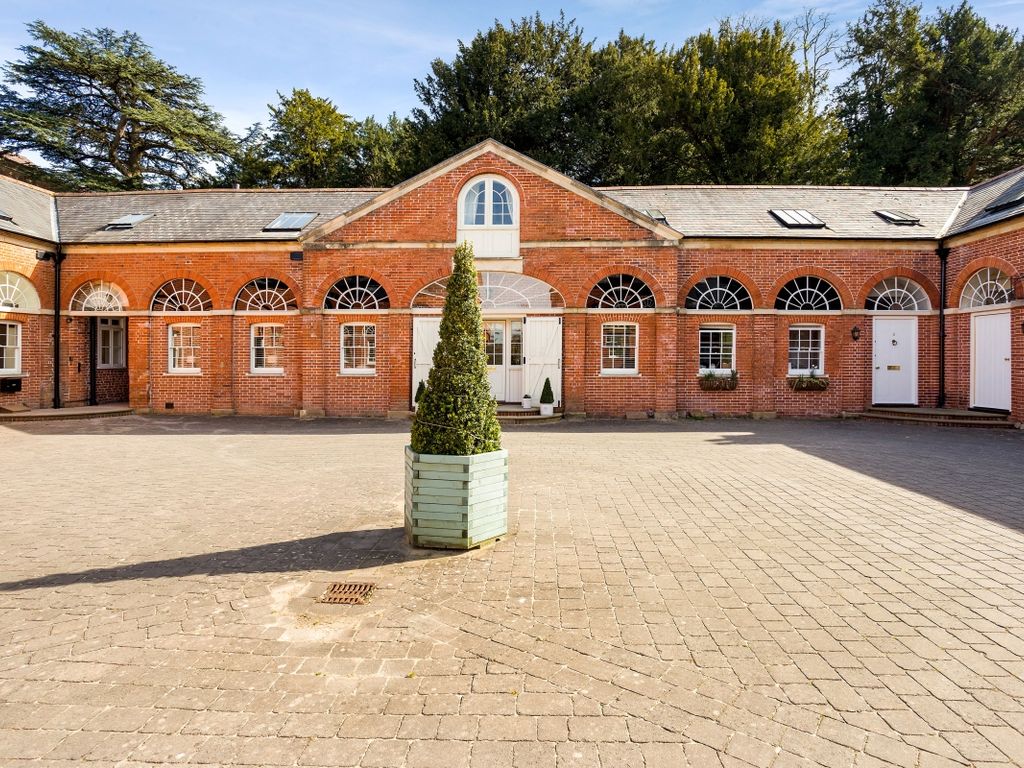 4 bed terraced house to rent in Lower Road, Netheravon, Salisbury SP4