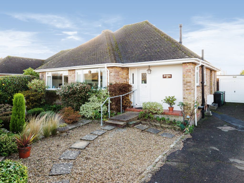 2 bed bungalow for sale in Rother View, Burwash, Etchingham, East Sussex TN19 Zoopla