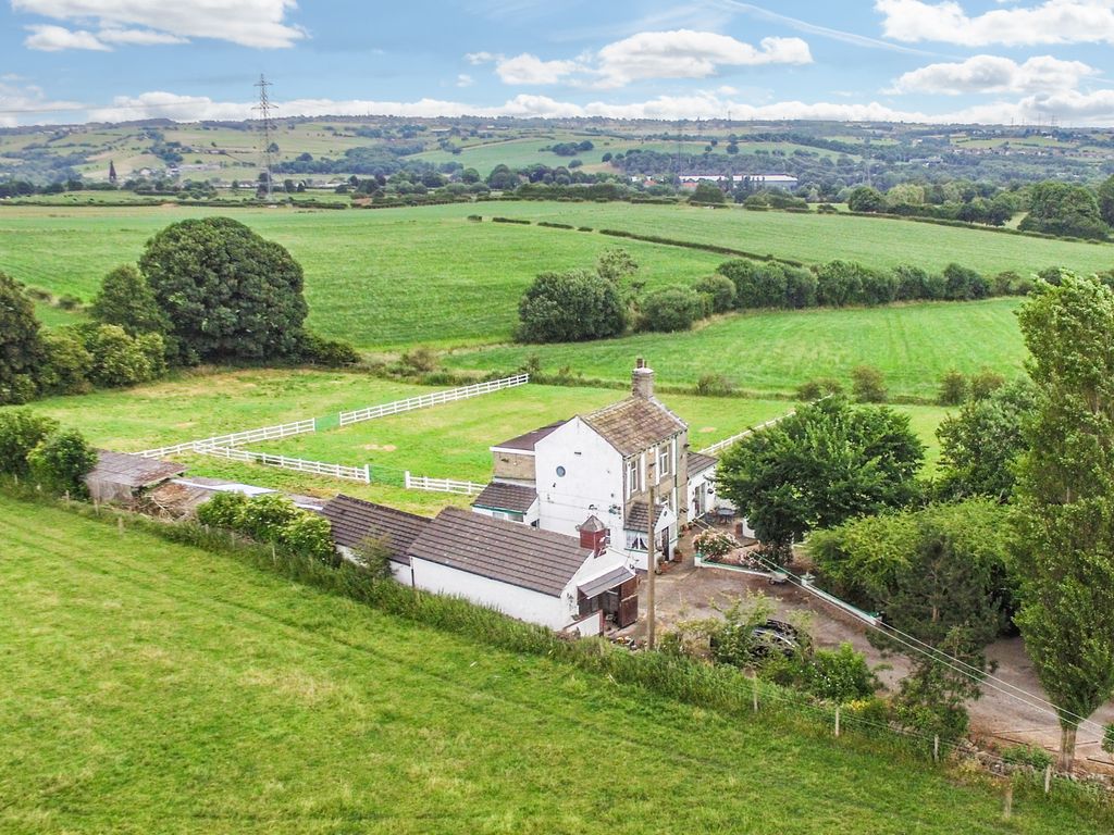 4 bed farmhouse for sale in Elm Cottage, Cow Close Lane, Wyke, West