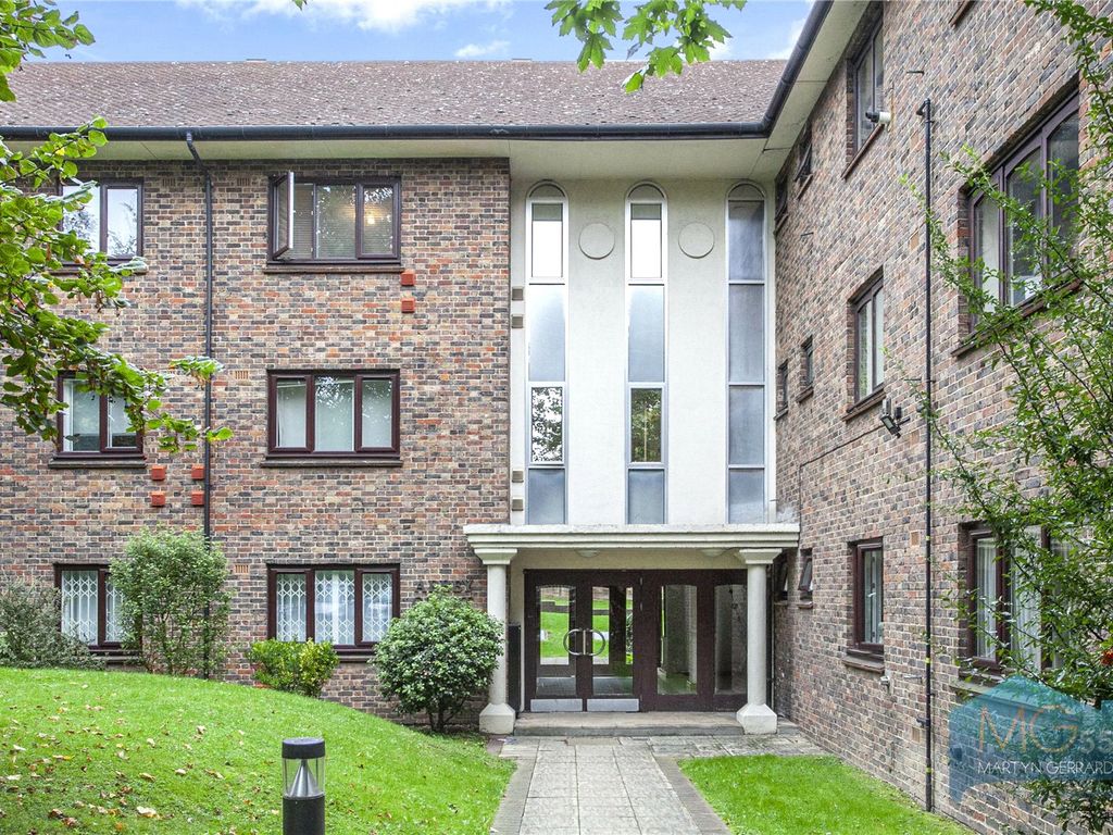 3 bed flat for sale in Abbey Court, Clandon Gardens, Finchley, London